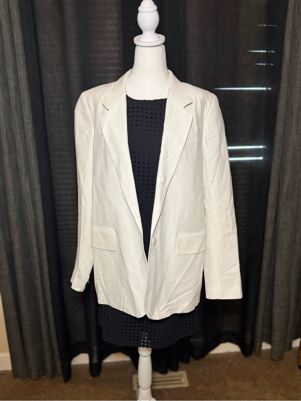 Wilfred - White Linen Blazer